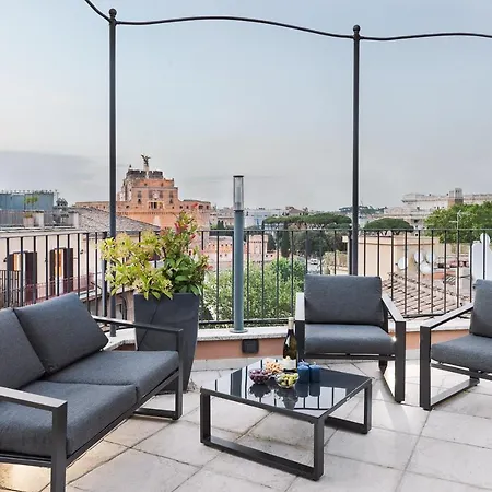 Apartment Idyllia - Penthouse In Navona Area *